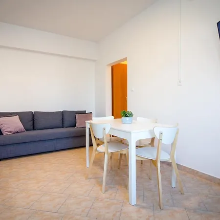 Maria Guest house *